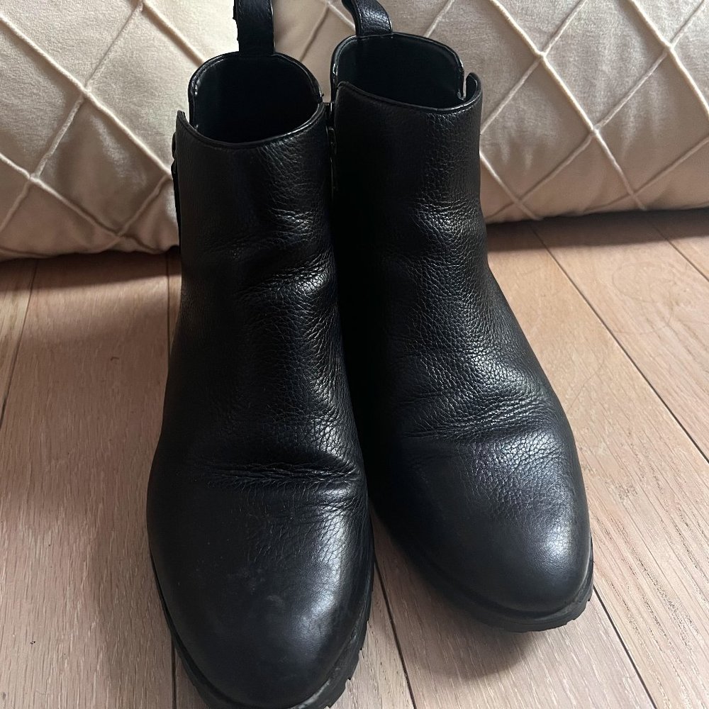 NWOB Caslon Brielle Water Resistant Bootie Size 8M